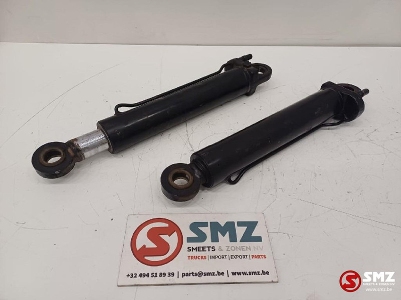 Renault Occ set cabinekantelcilinders Renault - Bastidor/ Chasis para Camión: foto 1 Renault Occ set cabinekantelcilinders Renault - Bastidor/ Chasis para Camión: foto 1