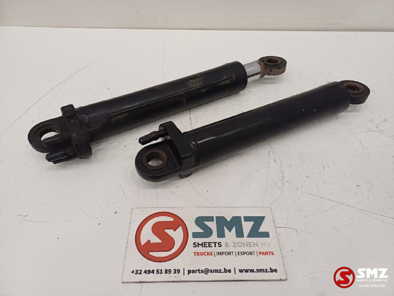 Renault Occ set cabinekantelcilinders Renault - Bastidor/ Chasis para Camión: foto 2 Renault Occ set cabinekantelcilinders Renault - Bastidor/ Chasis para Camión: foto 2