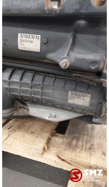 Volvo Occ Radiator met intercooler Volvo FH12 - Radiador para Camión: foto 3 Volvo Occ Radiator met intercooler Volvo FH12 - Radiador para Camión: foto 3