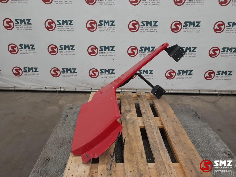 Volvo Occ cabinespoiler rechtsboven Volvo - Aerodinámica/ Spoiler para Camión: foto 4 Volvo Occ cabinespoiler rechtsboven Volvo - Aerodinámica/ Spoiler para Camión: foto 4