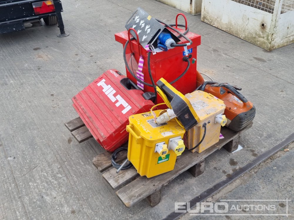 110 Volt Transformer (2 of), 230 Volt Distribution Box, 110Volt Site Transformer, 110 Volt Elite Light, Stihl Petrol Quick Cut Saw, Hilti TE 60-AVC/AVR 110 Volt Hammer Drill - Equipo de construcción: foto 3 110 Volt Transformer (2 of), 230 Volt Distribution Box, 110Volt Site Transformer, 110 Volt Elite Light, Stihl Petrol Quick Cut Saw, Hilti TE 60-AVC/AVR 110 Volt Hammer Drill - Equipo de construcción: foto 3