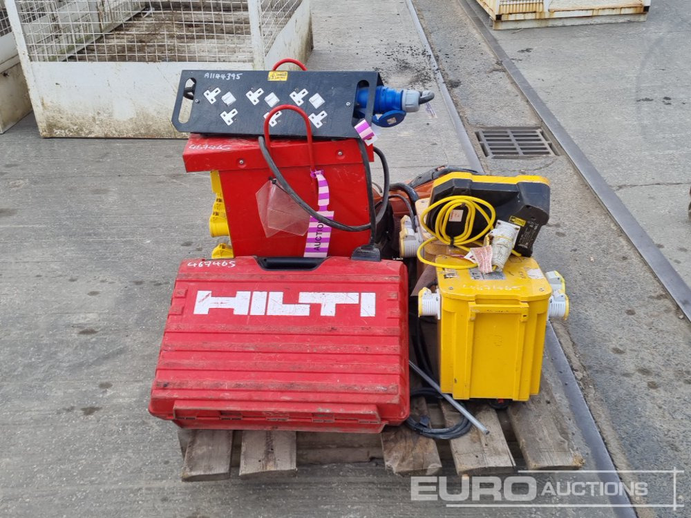 110 Volt Transformer (2 of), 230 Volt Distribution Box, 110Volt Site Transformer, 110 Volt Elite Light, Stihl Petrol Quick Cut Saw, Hilti TE 60-AVC/AVR 110 Volt Hammer Drill - Equipo de construcción: foto 2 110 Volt Transformer (2 of), 230 Volt Distribution Box, 110Volt Site Transformer, 110 Volt Elite Light, Stihl Petrol Quick Cut Saw, Hilti TE 60-AVC/AVR 110 Volt Hammer Drill - Equipo de construcción: foto 2