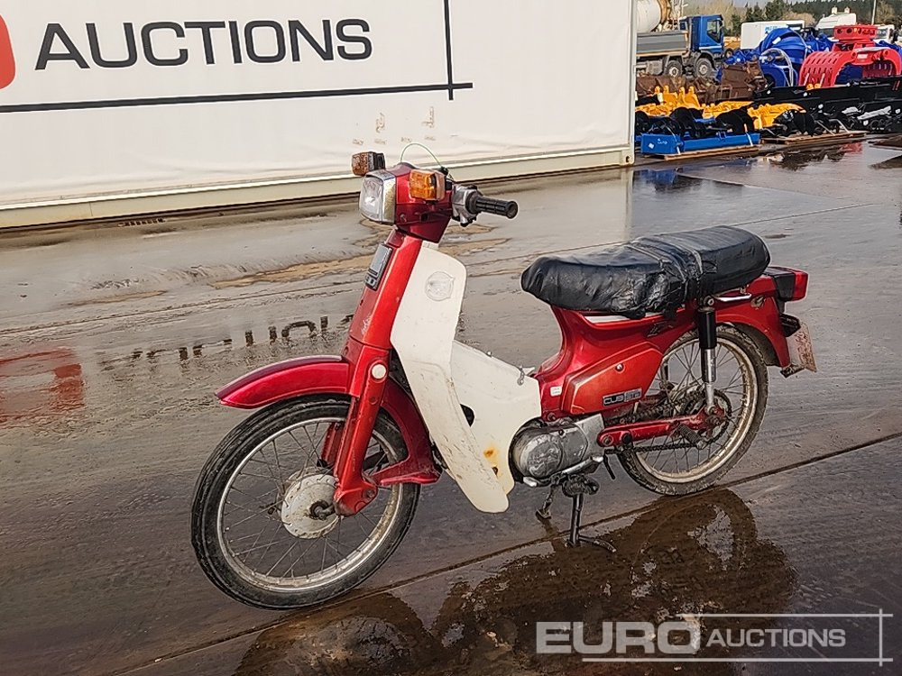 1995 Honda Cub 90 Moped (Category C Insurance Loss) (Mileage Cannot be Verified) - Motocicleta: foto 1 1995 Honda Cub 90 Moped (Category C Insurance Loss) (Mileage Cannot be Verified) - Motocicleta: foto 1