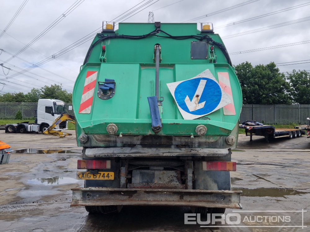2005 Iveco Euro Cargo 130E18 - Barredora vial: foto 4 2005 Iveco Euro Cargo 130E18 - Barredora vial: foto 4