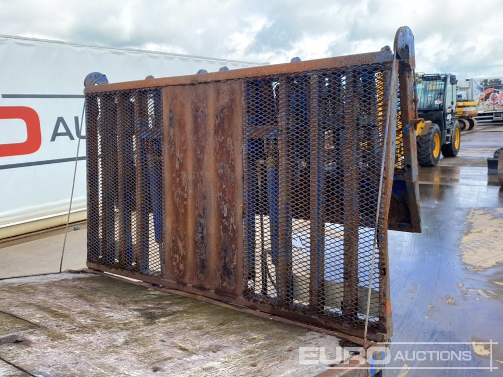 Camión caja abierta para transporte de equipos pesados 2010 Isuzu N75.190: foto 14