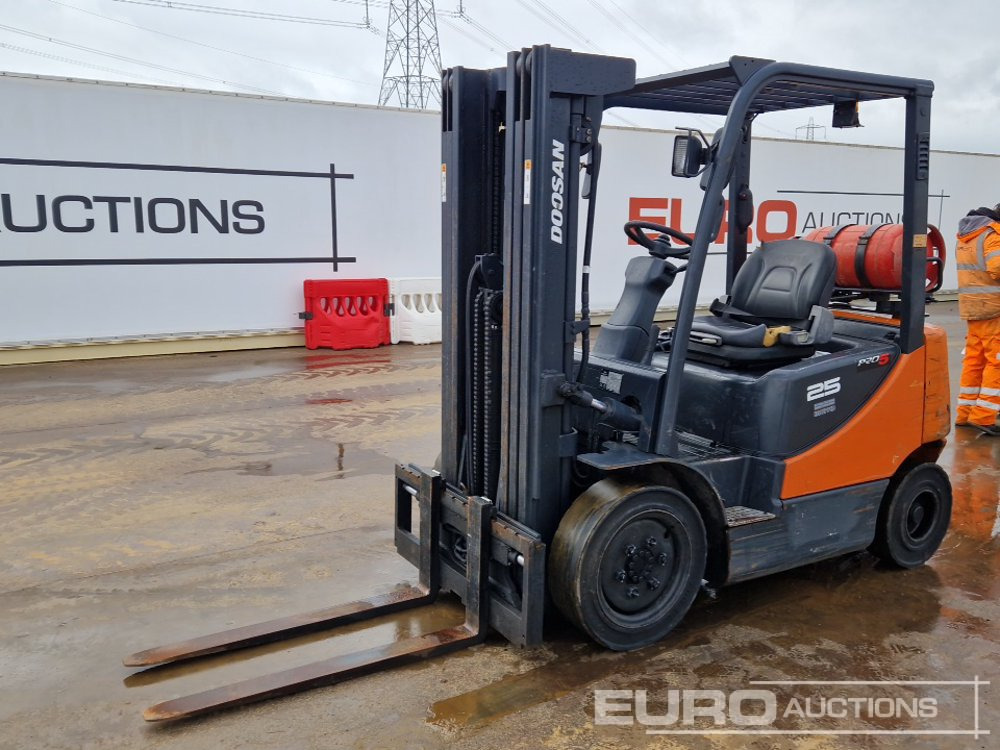 2012 Doosan G25E-5 - Carretilla elevadora: foto 1 2012 Doosan G25E-5 - Carretilla elevadora: foto 1