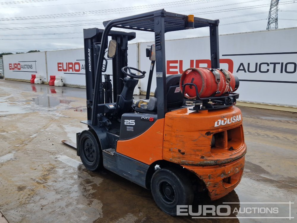 2012 Doosan G25E-5 - Carretilla elevadora: foto 3 2012 Doosan G25E-5 - Carretilla elevadora: foto 3