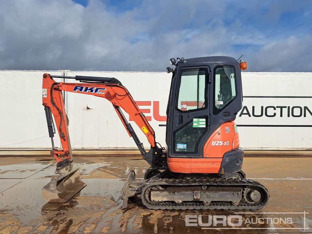 2013 Kubota U25-3EU - Miniexcavadora: foto 2 2013 Kubota U25-3EU - Miniexcavadora: foto 2