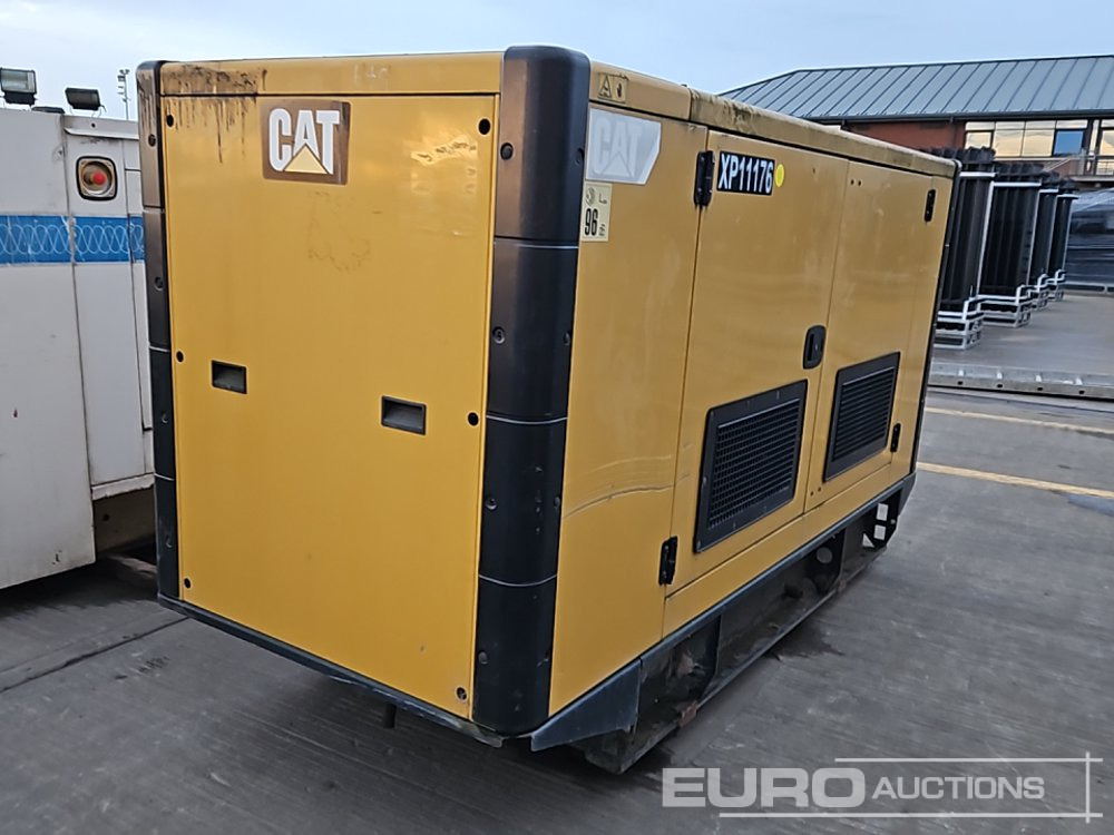 2015 CAT DE110E2 - Generador industriale: foto 3 2015 CAT DE110E2 - Generador industriale: foto 3