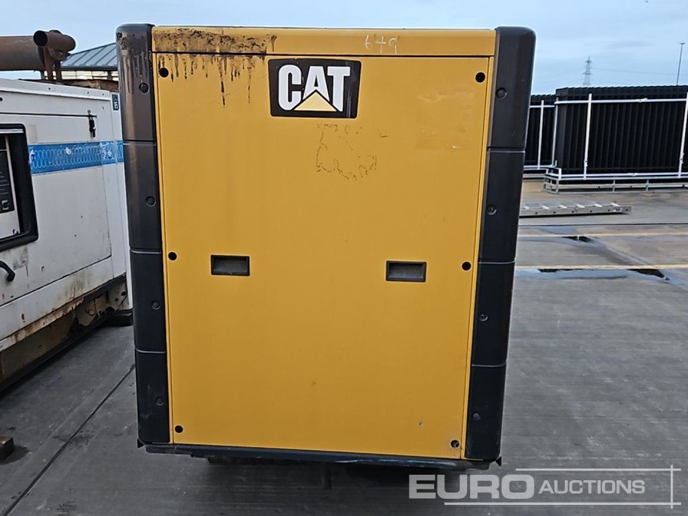 2015 CAT DE110E2 - Generador industriale: foto 2 2015 CAT DE110E2 - Generador industriale: foto 2