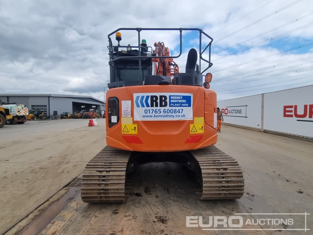 2017 Hitachi ZX135US-6 - Excavadora de cadenas: foto 4 2017 Hitachi ZX135US-6 - Excavadora de cadenas: foto 4