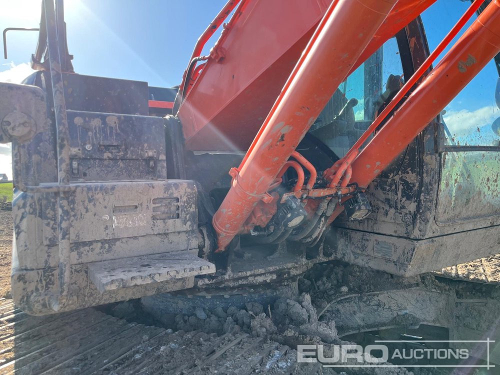 2017 Hitachi ZX210LC-6 - Excavadora de cadenas: foto 4 2017 Hitachi ZX210LC-6 - Excavadora de cadenas: foto 4