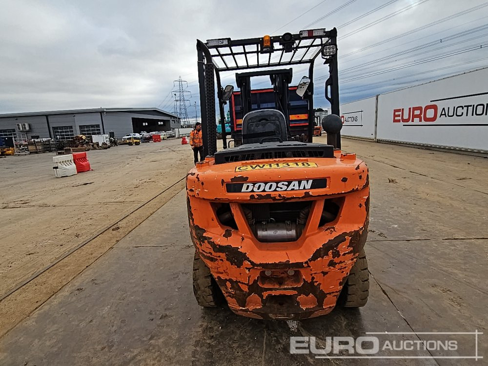 2018 Doosan D40SC-7 - Carretilla elevadora: foto 4 2018 Doosan D40SC-7 - Carretilla elevadora: foto 4
