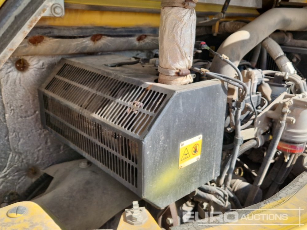 Miniexcavadora 2019 Komatsu PC80MR-5: foto 44