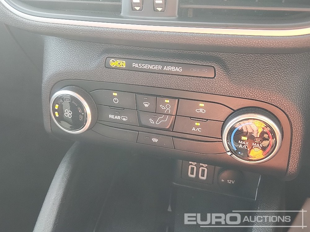 SUV/ Todoterreno 2021 Ford Kuga: foto 36