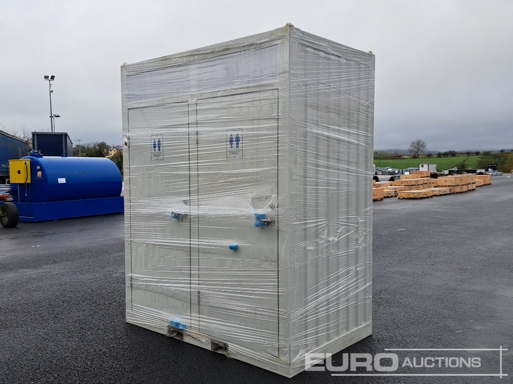 6' 6" x 4' Double Steel Toilet (Cannot Be Reconsigned) - Contenedor marítimo: foto 1 6' 6" x 4' Double Steel Toilet (Cannot Be Reconsigned) - Contenedor marítimo: foto 1