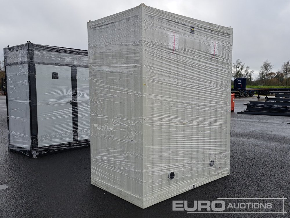 6' 6" x 4' Double Steel Toilet (Cannot Be Reconsigned) - Contenedor marítimo: foto 2 6' 6" x 4' Double Steel Toilet (Cannot Be Reconsigned) - Contenedor marítimo: foto 2