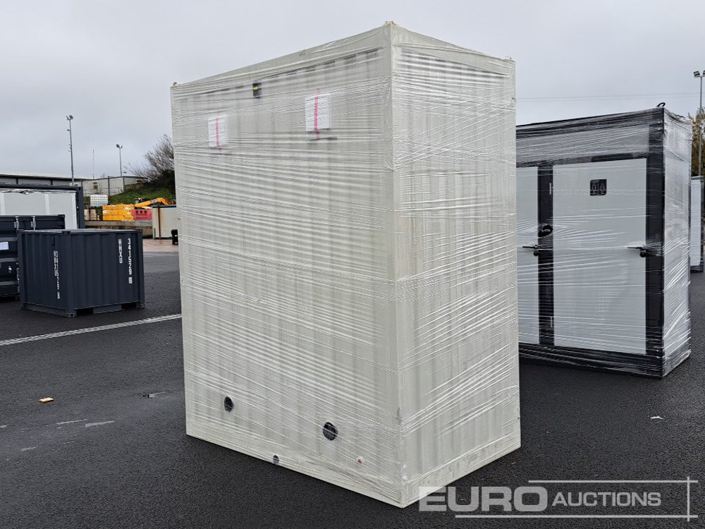 6' 6" x 4' Double Steel Toilet (Cannot Be Reconsigned) - Contenedor marítimo: foto 3 6' 6" x 4' Double Steel Toilet (Cannot Be Reconsigned) - Contenedor marítimo: foto 3