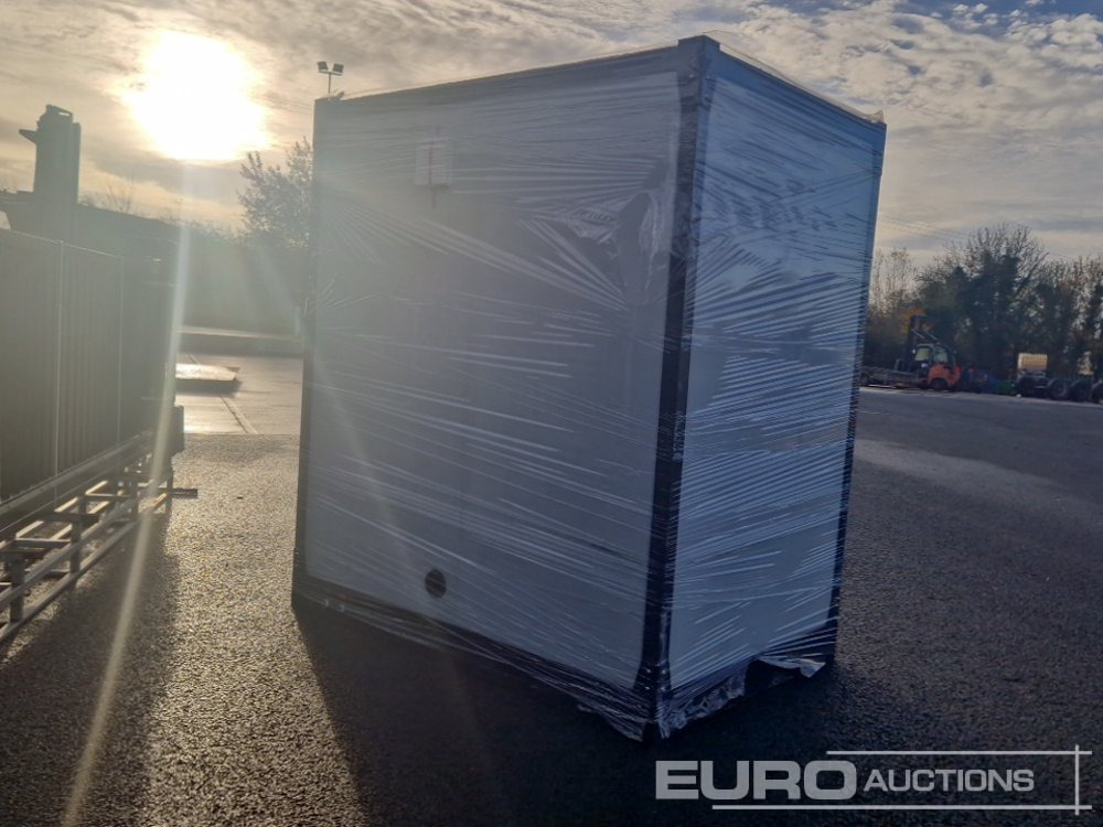 7' x 5' Washroom (Cannot Be Reconsigned) - Contenedor marítimo: foto 3 7' x 5' Washroom (Cannot Be Reconsigned) - Contenedor marítimo: foto 3