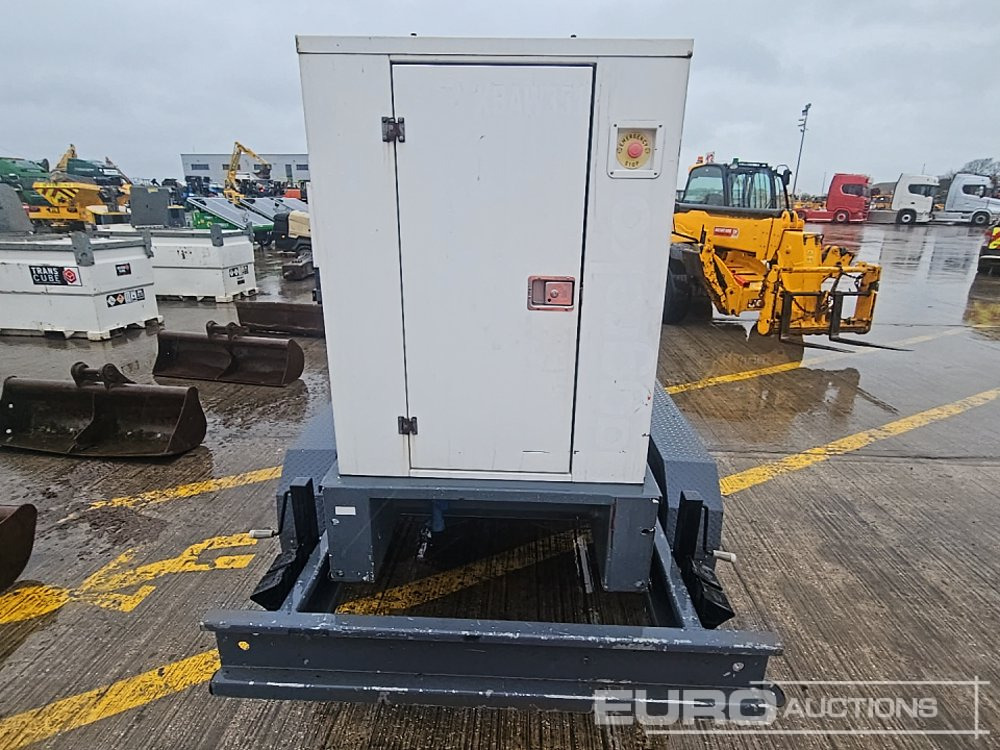 Aggreko 30kVA Generator, 4 Cylinder Engine, Twin AxleTrailer - Generador industriale: foto 4 Aggreko 30kVA Generator, 4 Cylinder Engine, Twin AxleTrailer - Generador industriale: foto 4
