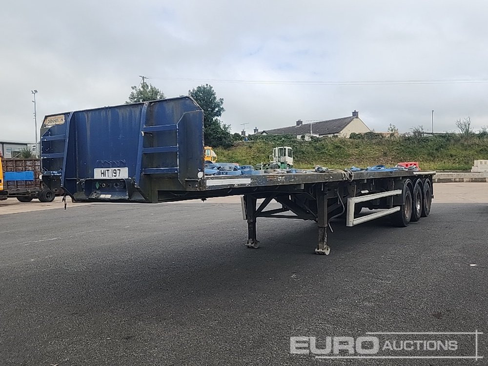 Dennison 40' Tri Axle Flat Trailer, Goal Post Sockets - Semirremolque plataforma/ Caja abierta: foto 1 Dennison 40' Tri Axle Flat Trailer, Goal Post Sockets - Semirremolque plataforma/ Caja abierta: foto 1