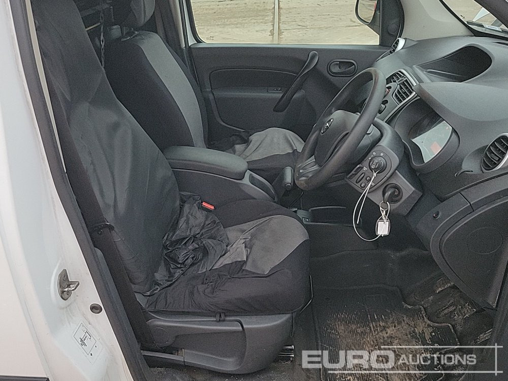 Furgoneta 2021 Nissan NV250: foto 20 Furgoneta 2021 Nissan NV250: foto 20