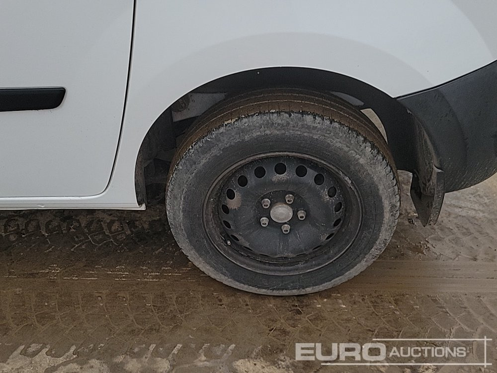 Furgoneta 2021 Nissan NV250: foto 10 Furgoneta 2021 Nissan NV250: foto 10