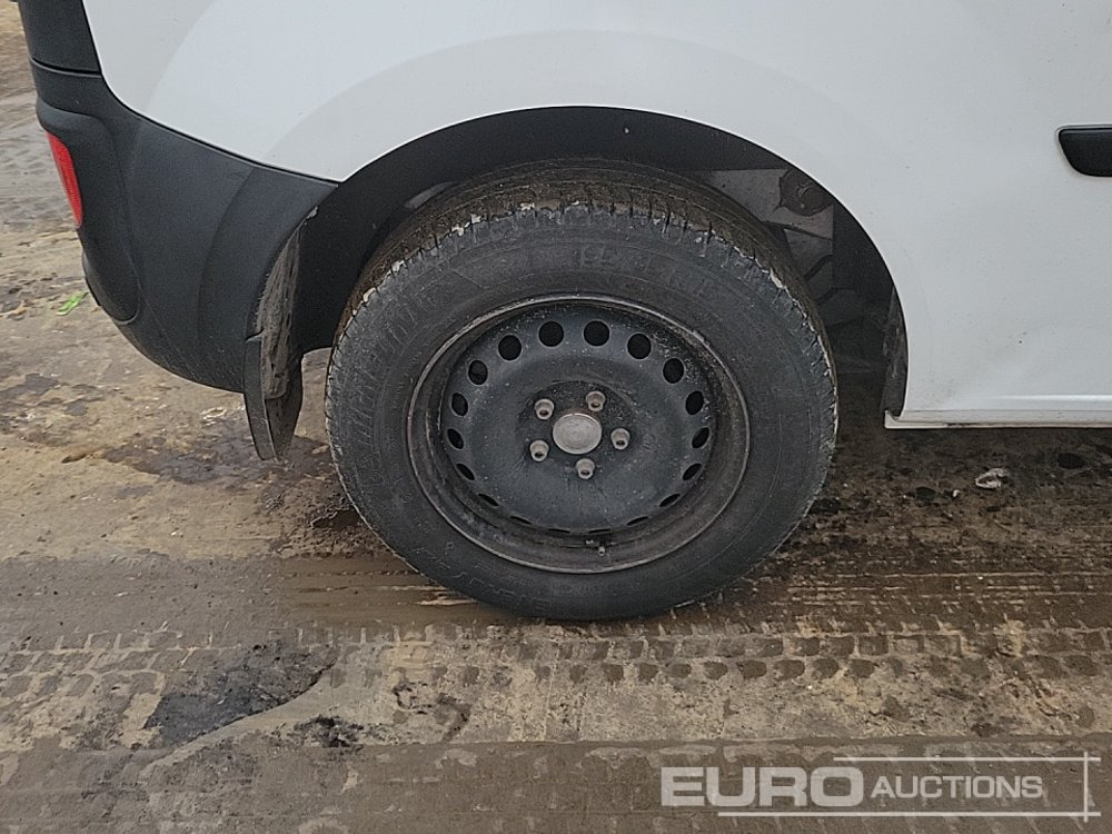 Furgoneta 2021 Nissan NV250: foto 11 Furgoneta 2021 Nissan NV250: foto 11