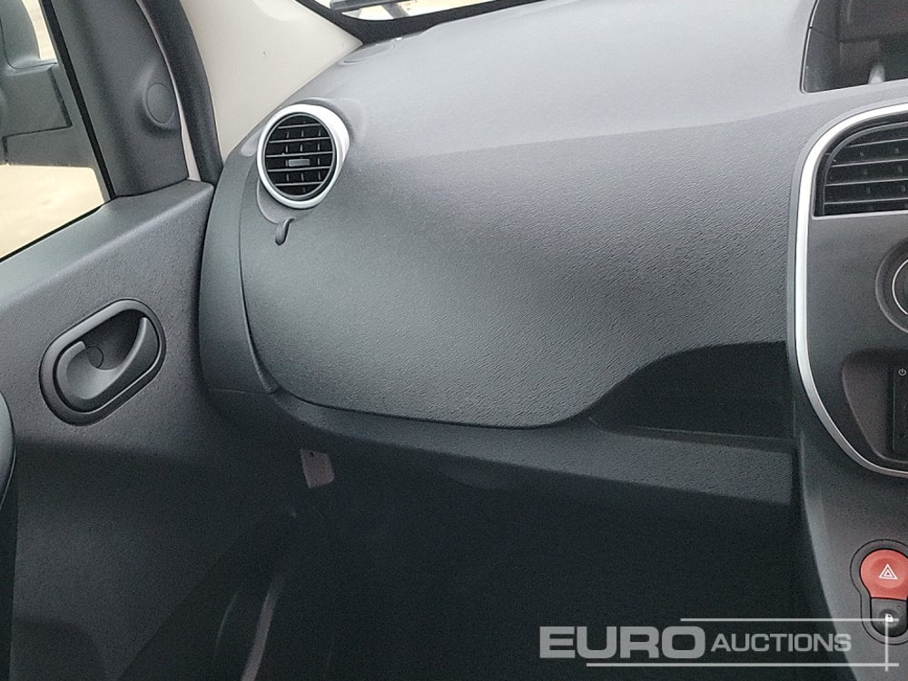 Furgoneta 2021 Nissan NV250: foto 30 Furgoneta 2021 Nissan NV250: foto 30