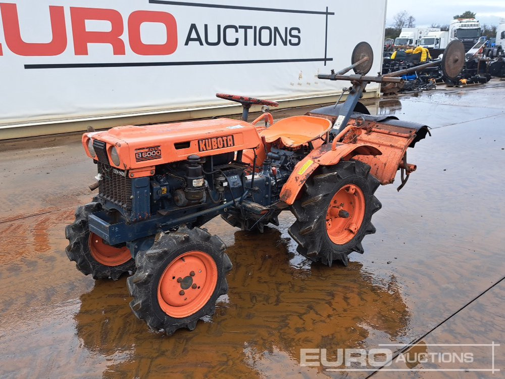 Kubota B6000 - Mini tractor: foto 1 Kubota B6000 - Mini tractor: foto 1