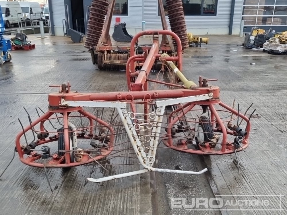 PTO Driven Hay Tedder to suit 3 Point Linkage - Maquinaria agrícola: foto 4 PTO Driven Hay Tedder to suit 3 Point Linkage - Maquinaria agrícola: foto 4