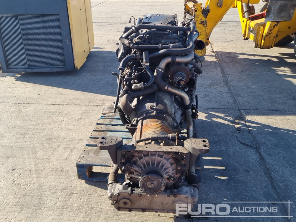 Mercedes 6 Cylinder Engine, Gearbox - Motor: foto 4 Mercedes 6 Cylinder Engine, Gearbox - Motor: foto 4