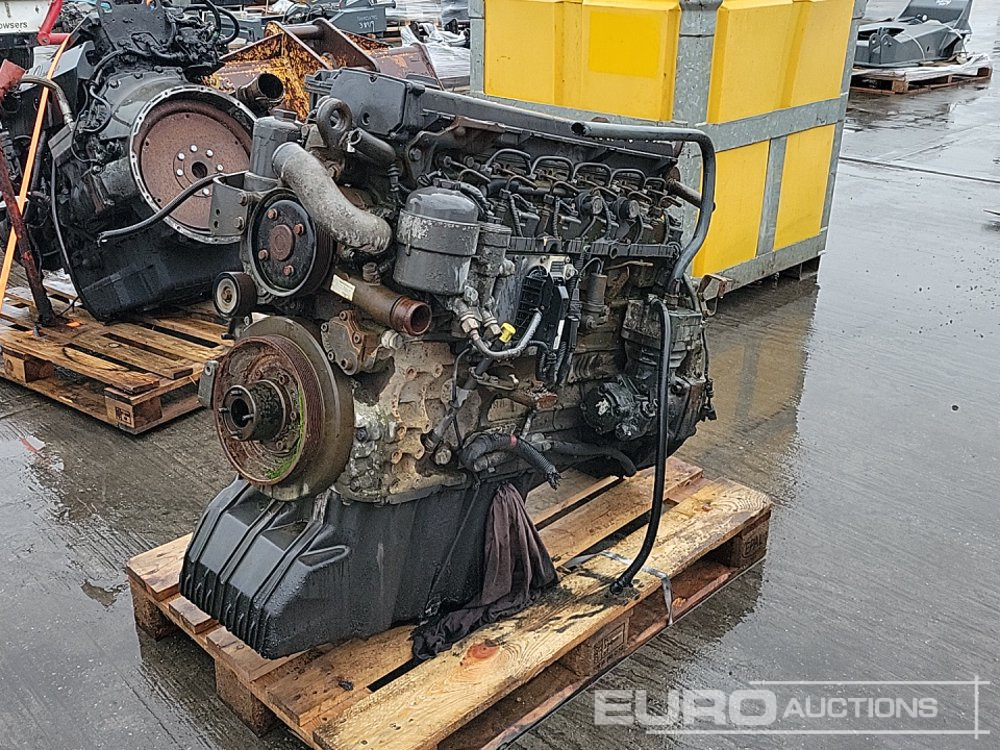 Mercedes 6 Cylinder Engine - Motor: foto 1 Mercedes 6 Cylinder Engine - Motor: foto 1