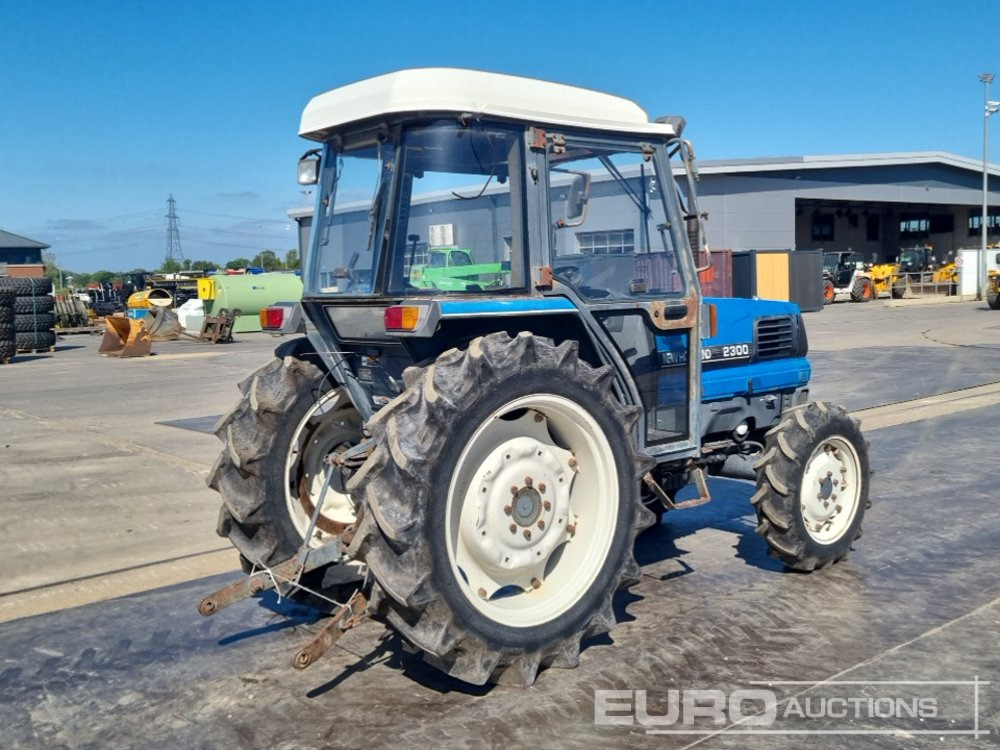 New Holland 2300 - Tractor: foto 5 New Holland 2300 - Tractor: foto 5