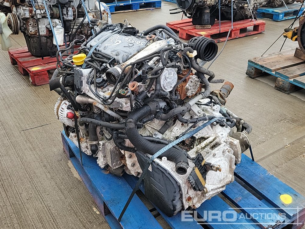 Nissan 4 Cylinder Engine, Gearbox - Motor: foto 3 Nissan 4 Cylinder Engine, Gearbox - Motor: foto 3