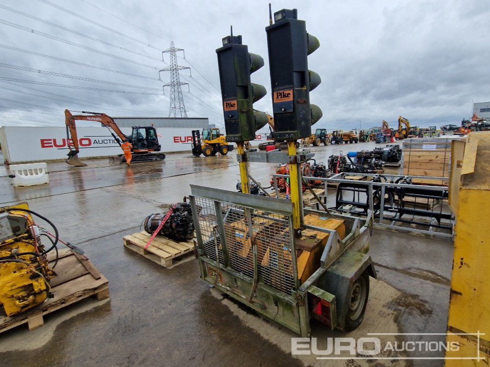 Pike Single Axle Traffic Light System Trailer, Ramp - Remolque porta maquinaria: foto 5 Pike Single Axle Traffic Light System Trailer, Ramp - Remolque porta maquinaria: foto 5