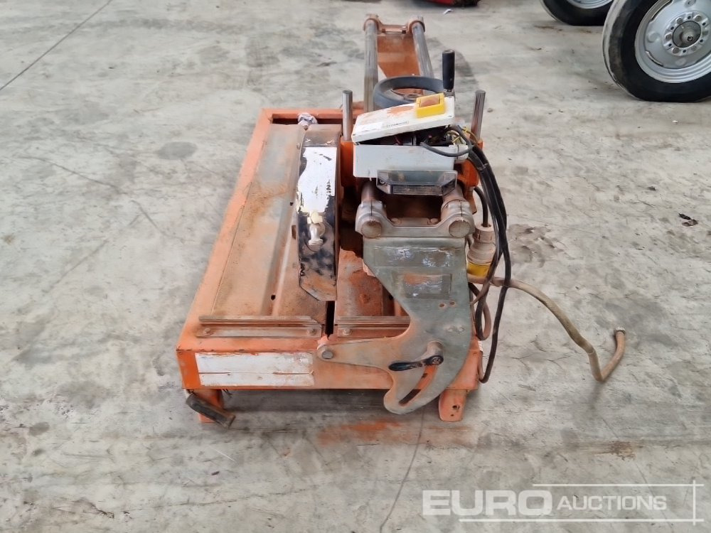 Red Band 110 Volt Sliding Stone Saw - Equipo de construcción: foto 2 Red Band 110 Volt Sliding Stone Saw - Equipo de construcción: foto 2