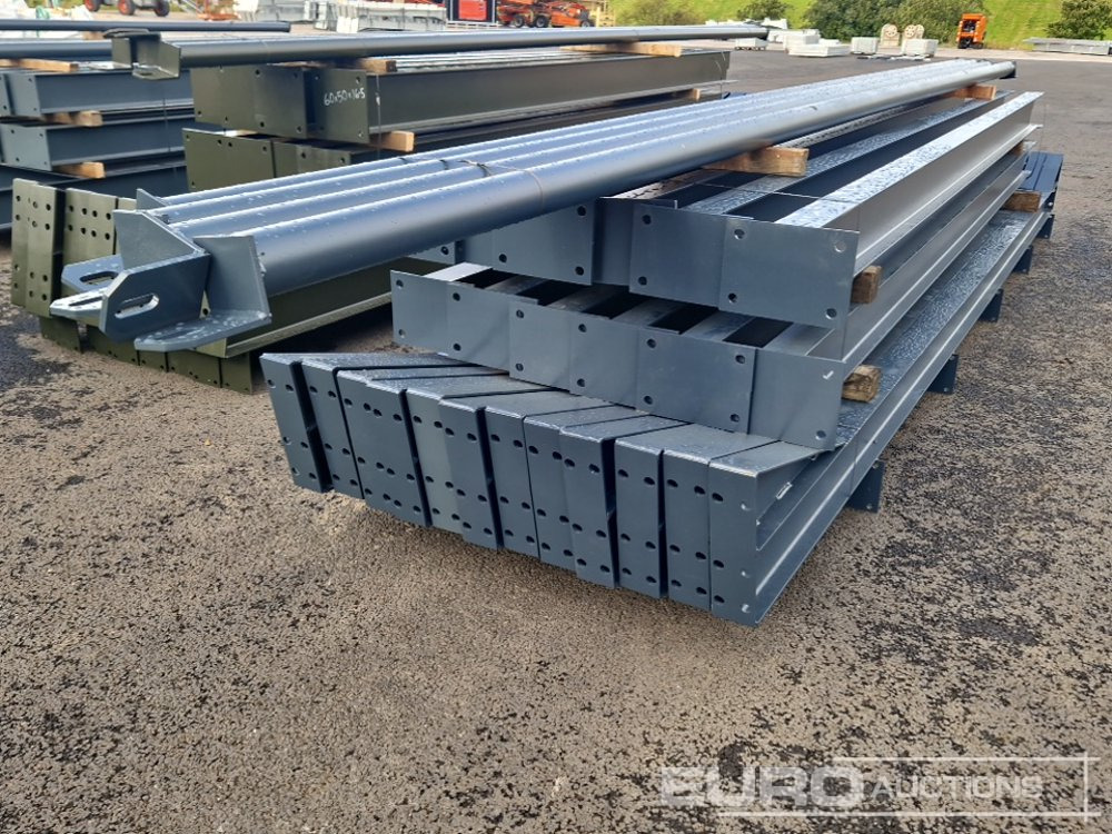 Unused 100' x 40' x 16.5' Steel Frame Building, 12.5 Roof Pitch, Purlin Cleats, Roof Bracing - Casa contenedor: foto 1 Unused 100' x 40' x 16.5' Steel Frame Building, 12.5 Roof Pitch, Purlin Cleats, Roof Bracing - Casa contenedor: foto 1