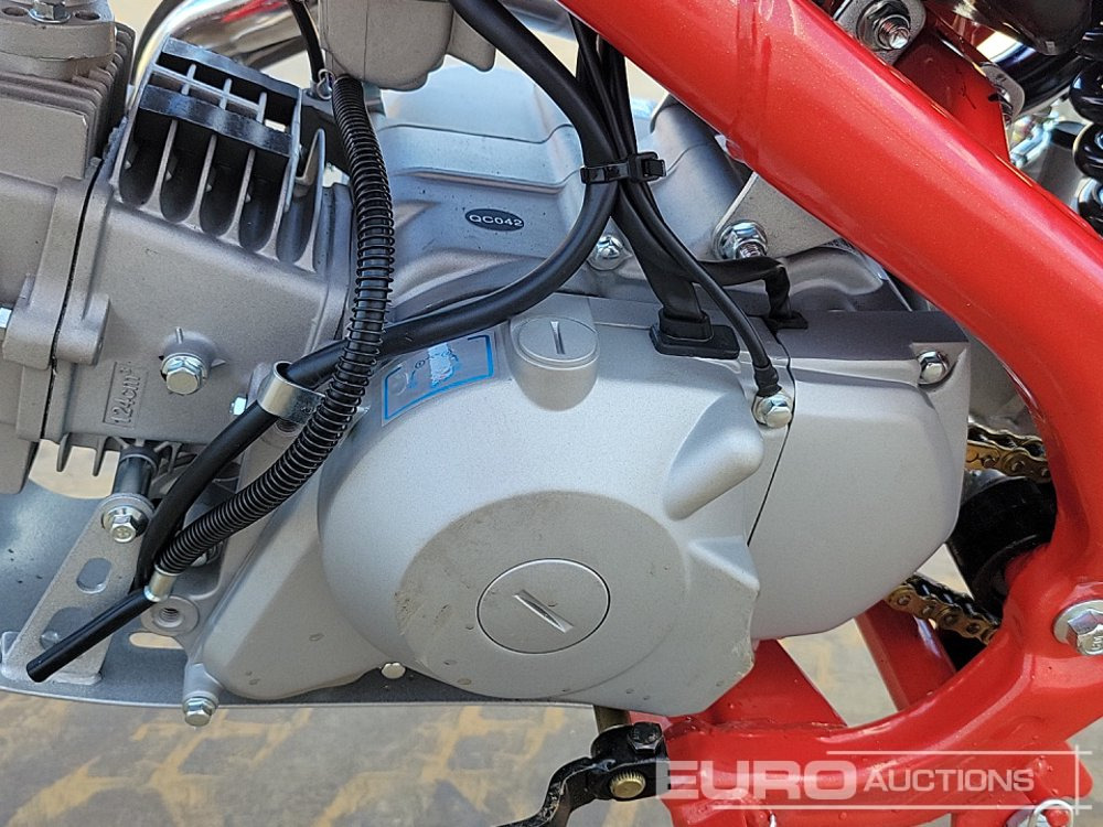 Motocicleta Unused 2025 Apollo Thunder 125cc Motorcross Bike, 14" Front, 12" Rear Tyres, Electric Start, Air Cooled, Hydraulic Suspension, Disc Brakes, Lighting Kit (UNASSEMBLED): foto 16