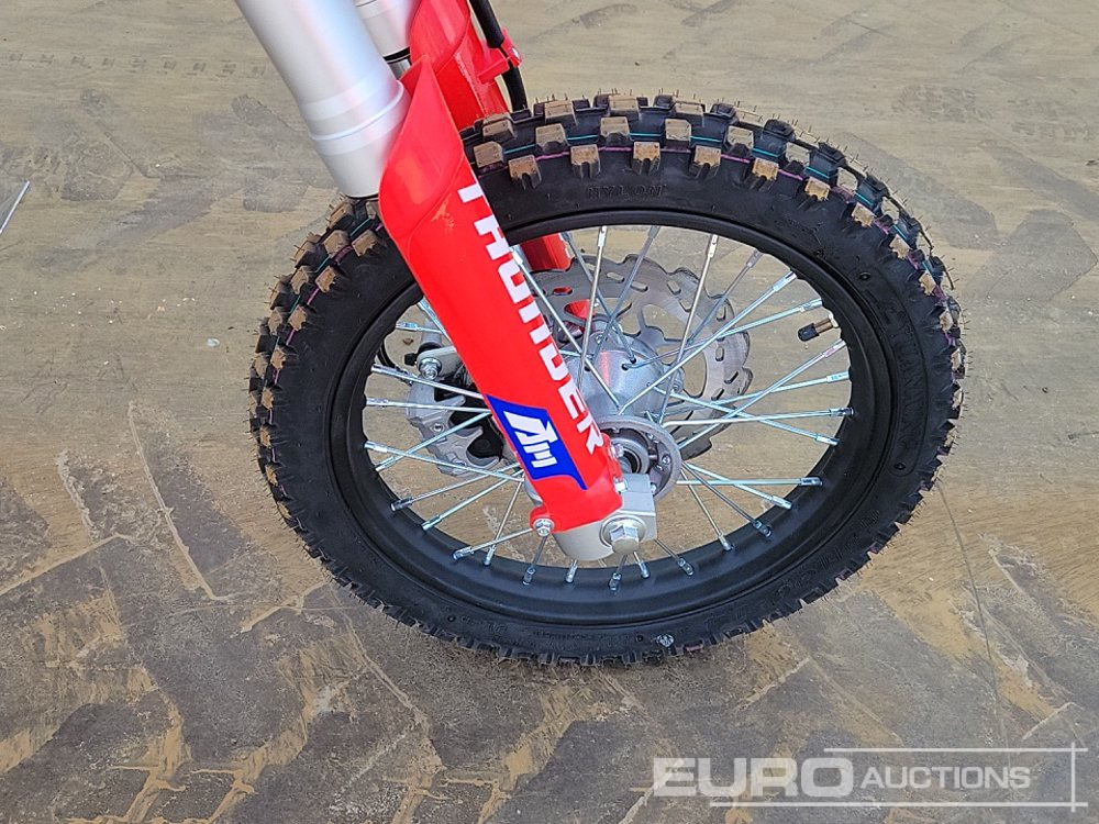 Motocicleta Unused 2025 Apollo Thunder 125cc Motorcross Bike, 14" Front, 12" Rear Tyres, Electric Start, Air Cooled, Hydraulic Suspension, Disc Brakes, Lighting Kit (UNASSEMBLED): foto 12