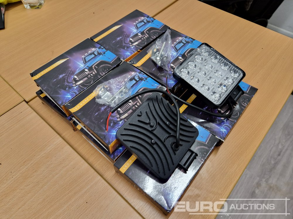 Unused LED Work Lights, 48w, 12V/24V, Adjustable Bracket, IP67 Waterproof, 6000k White (10 of) - Equipo de taller: foto 1 Unused LED Work Lights, 48w, 12V/24V, Adjustable Bracket, IP67 Waterproof, 6000k White (10 of) - Equipo de taller: foto 1