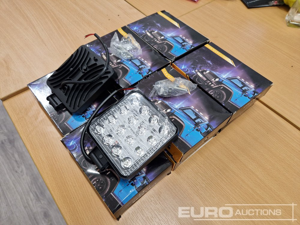 Unused LED Work Lights, 48w, 12V/24V, Adjustable Bracket, IP67 Waterproof, 6000k White (10 of) - Equipo de taller: foto 3 Unused LED Work Lights, 48w, 12V/24V, Adjustable Bracket, IP67 Waterproof, 6000k White (10 of) - Equipo de taller: foto 3