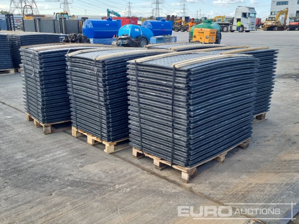 Unused Pallet of 4' x 2.5' Plastic Road Plates (5 of) - Equipo de construcción: foto 5 Unused Pallet of 4' x 2.5' Plastic Road Plates (5 of) - Equipo de construcción: foto 5