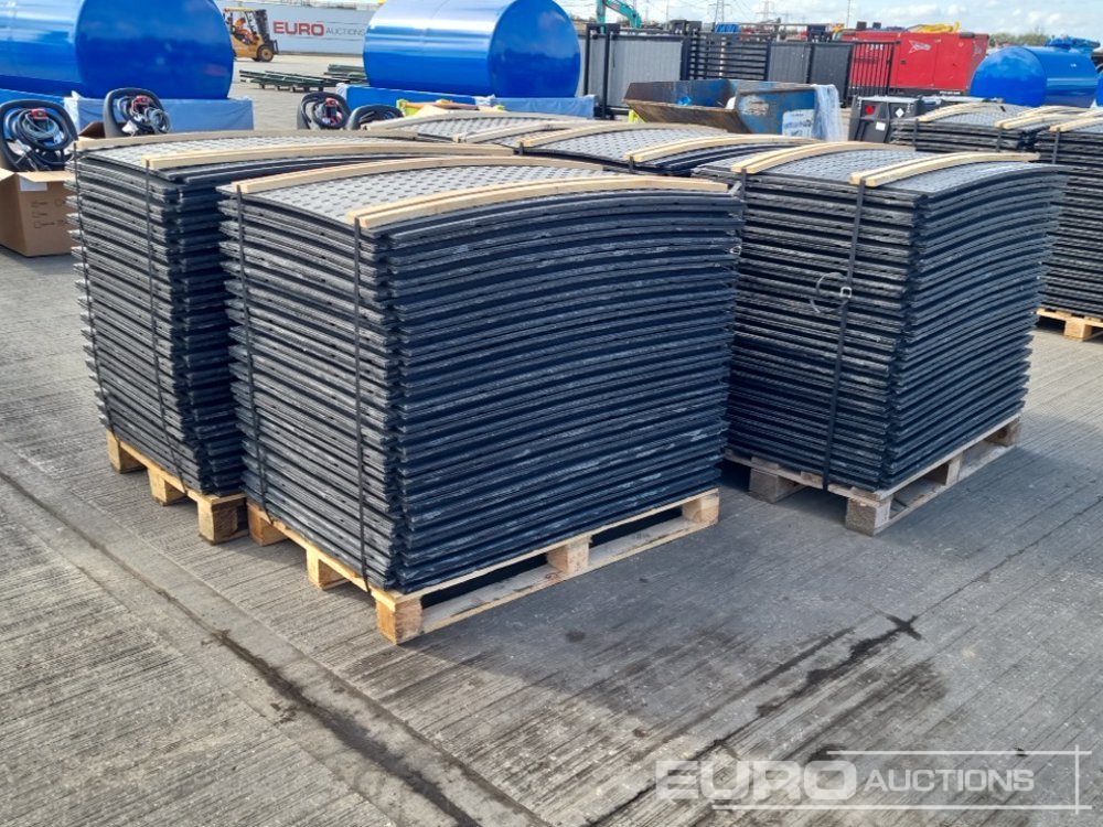 Unused Pallet of 4' x 2.5' Plastic Road Plates (5 of) - Equipo de construcción: foto 5 Unused Pallet of 4' x 2.5' Plastic Road Plates (5 of) - Equipo de construcción: foto 5