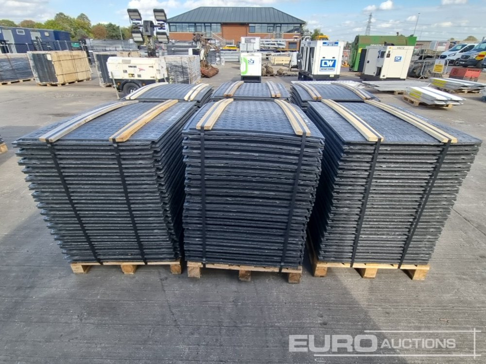 Unused Pallet of 4' x 2.5' Plastic Road Plates (6 of) - Equipo de construcción: foto 4 Unused Pallet of 4' x 2.5' Plastic Road Plates (6 of) - Equipo de construcción: foto 4