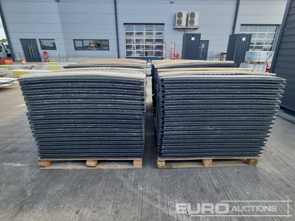 Unused Pallet of 4' x 2.5' Plastic Road Plates (6 of) - Equipo de construcción: foto 2 Unused Pallet of 4' x 2.5' Plastic Road Plates (6 of) - Equipo de construcción: foto 2