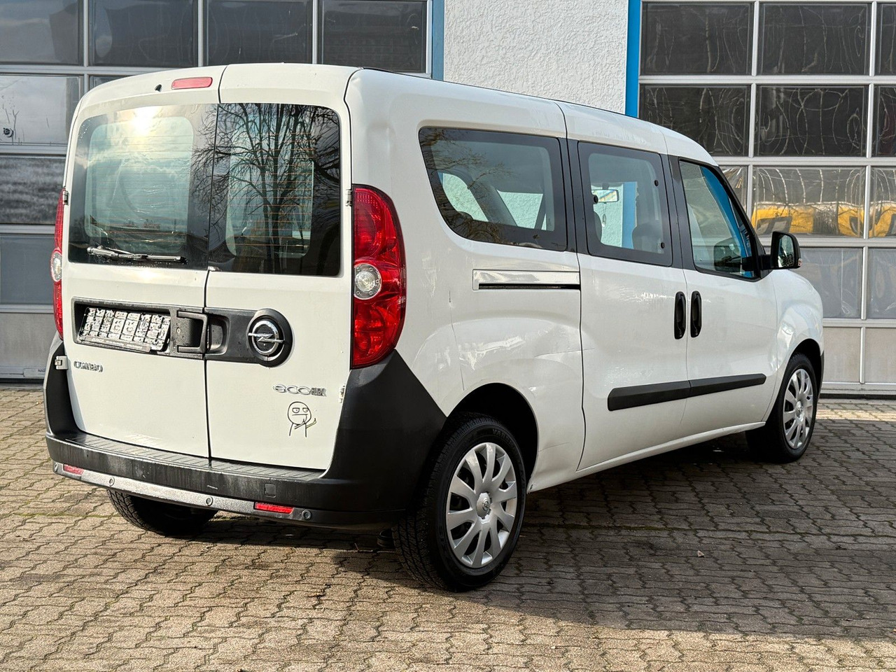 Opel Combo 1.6CDTI L2H1 S/S Easytr. Klima 5-Sitze - Furgoneta de pasajeros: foto 5 Opel Combo 1.6CDTI L2H1 S/S Easytr. Klima 5-Sitze - Furgoneta de pasajeros: foto 5