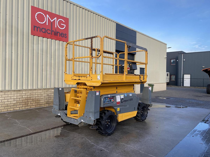 Haulotte Compact 12DX, Schaar hoogwerker, 4X4 Diesel - Plataforma elevadora: foto 2 Haulotte Compact 12DX, Schaar hoogwerker, 4X4 Diesel - Plataforma elevadora: foto 2