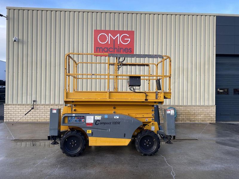 Haulotte Compact 12DX, Schaar hoogwerker, 4X4 Diesel - Plataforma elevadora: foto 1 Haulotte Compact 12DX, Schaar hoogwerker, 4X4 Diesel - Plataforma elevadora: foto 1