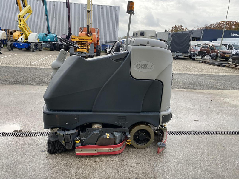 Nilfisk SC6500 1300C, Veeg- Schrobmachine - Fregadora: foto 5 Nilfisk SC6500 1300C, Veeg- Schrobmachine - Fregadora: foto 5
